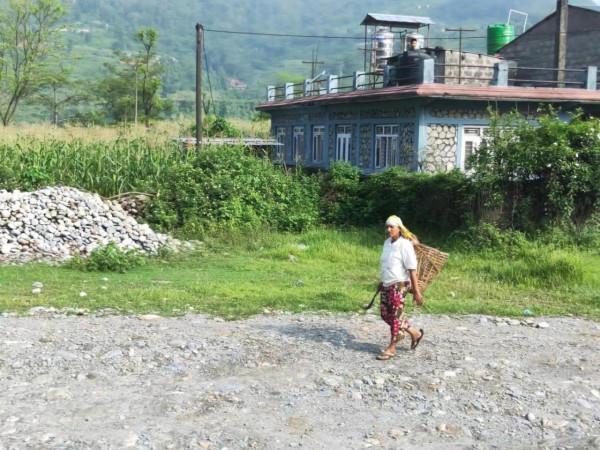 前往博卡拉的路上可真熱鬧 前往博卡拉的路上可真熱鬧