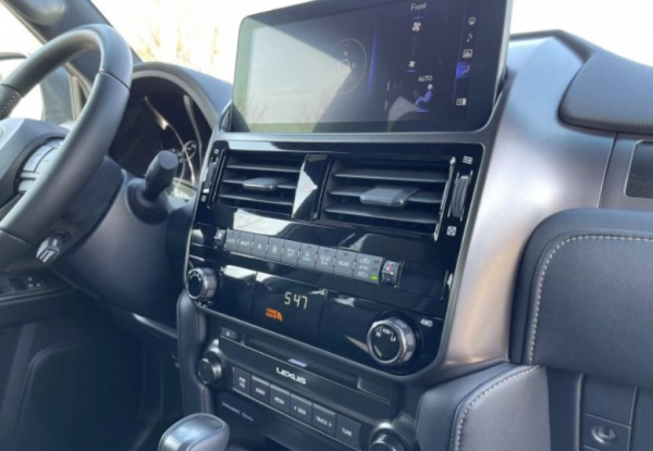 2022款雷克薩斯GX實車曝光 內飾終於跟上潮流