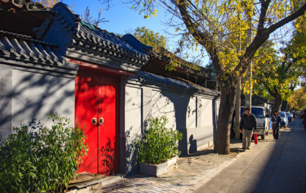 北平被60萬噸垃圾覆蓋，天安門也破爛不堪，臨近開國大典如何應對