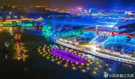 大唐芙蓉園《大唐追夢》大型水舞光影秀，用絢麗燈光喚醒沉睡的大唐