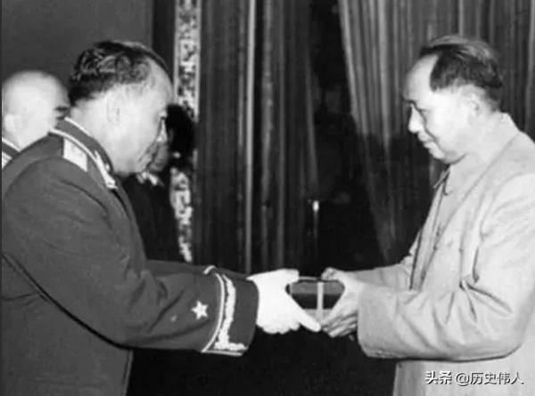 57年許世友回鄉探母，路上和秘書說：咱們動靜小點，我沒告訴老孃
