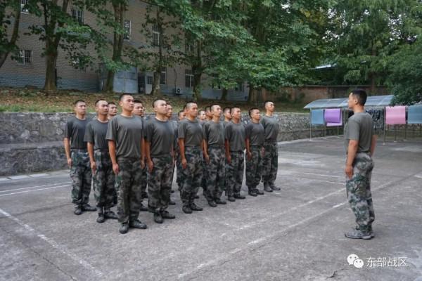 新兵入營已10天,他們表現怎麼樣? 新兵入營已10天,他們表現怎麼樣?