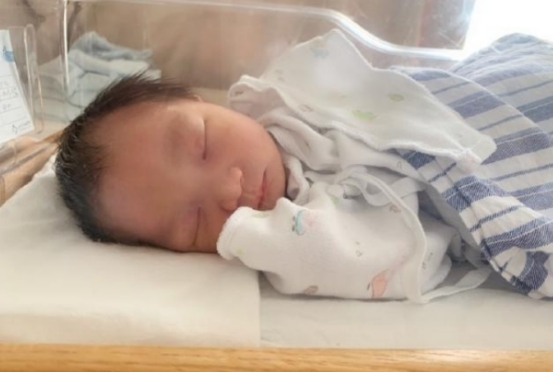 王二妮：22歲成名，29歲嫁初戀農村丈夫，被婆家寵成小公主