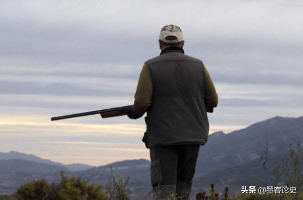 45年&comma;南京獵戶上山打獵&comma;意外發現洞內秘密&comma;嚇得連忙求助當地政府