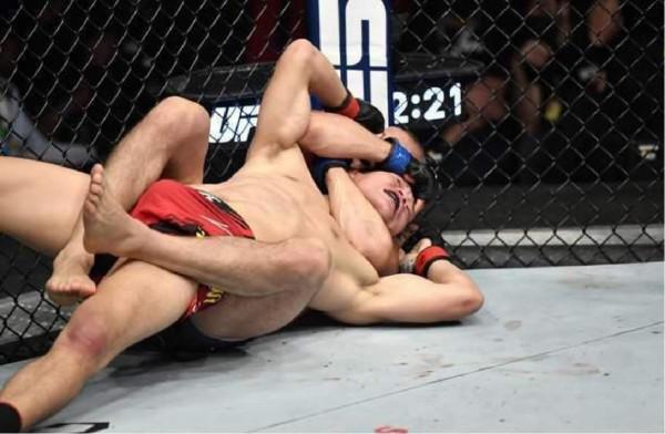 UFC技術迭代：奇馬耶夫打法太無解！李景亮下一步該怎麼辦？