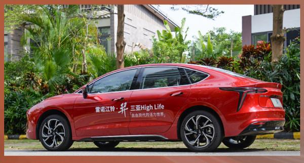 5.8秒破百，雙電機四驅新車16萬多就能買！搶先試駕雷諾江鈴·羿