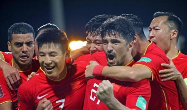 國足超豪華教練組，七人踢過世界盃