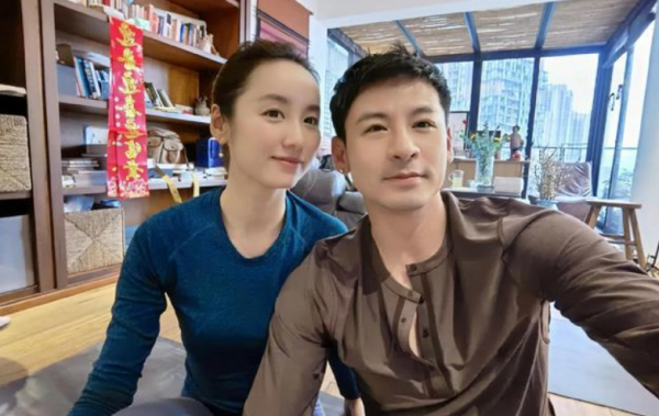 她是胡歌的夢中情人,因一頓火鍋被富豪看中,訂婚到結婚僅僅17天 她是胡歌的夢中情人,因一頓火鍋被富豪看中,訂婚到結婚僅僅17天