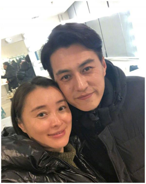 吳越接受採訪,臉乾淨清爽看著舒服,眼角皺紋多大大方方不遮掩 吳越接受採訪,臉乾淨清爽看著舒服,眼角皺紋多大大方方不遮掩