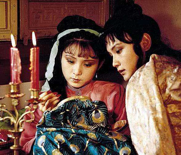 紅樓鬼話奇譚：賈母的慧紋瓔珞和清朝督撫制度