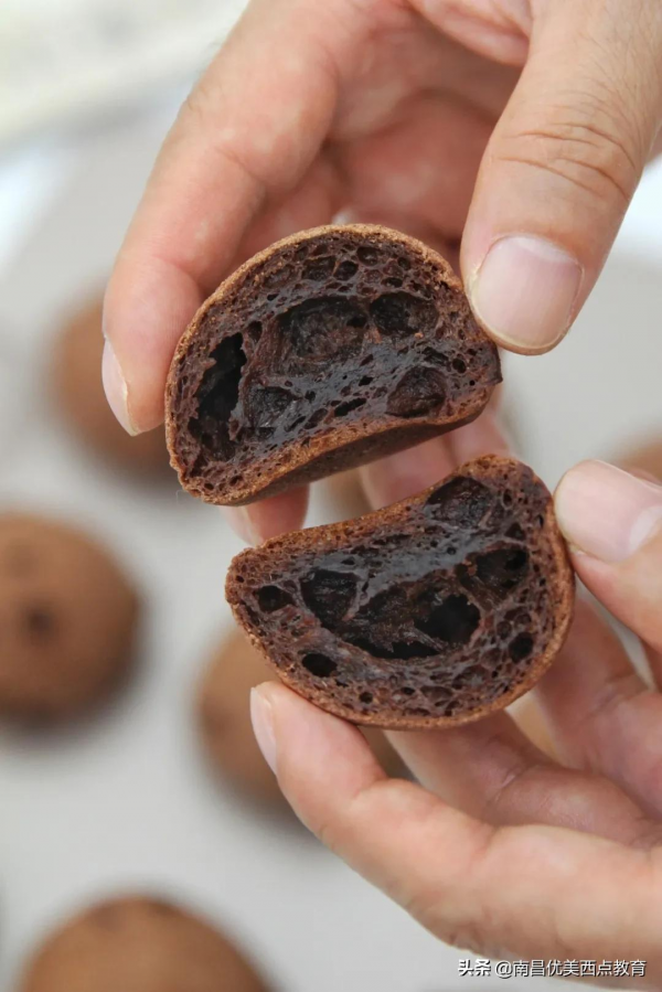 有了烤箱第一個就做他,簡單又好吃,一口一個超級治癒 有了烤箱第一個就做他,簡單又好吃,一口一個超級治癒