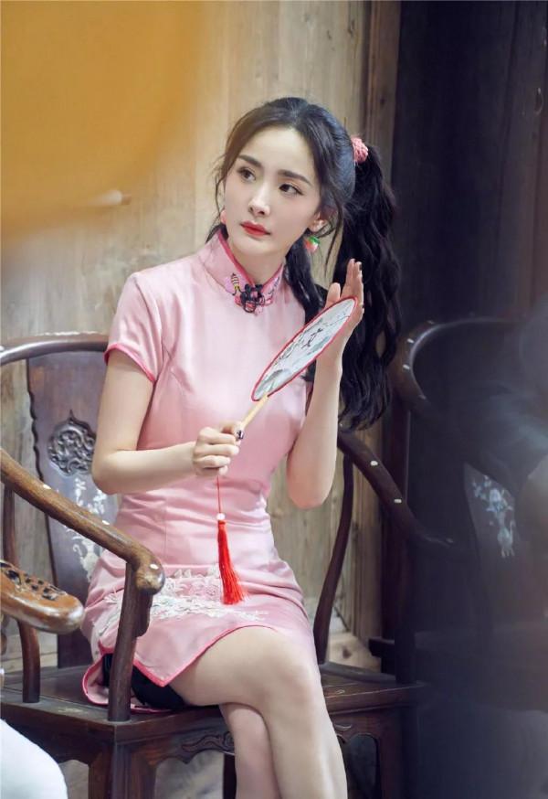 楊冪 雙馬尾 粉色旗袍