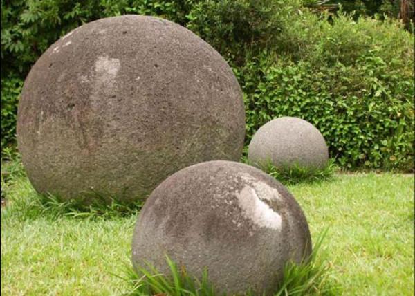 十萬年前的巨型石球問世,完美工藝,有人稱它為“外星人的玩具” 十萬年前的巨型石球問世,完美工藝,有人稱它為“外星人的玩具”