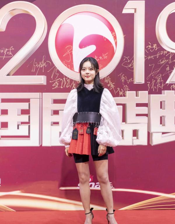 明星造型“尷尬史”:有人像荷包蛋,有人醜似女巫,有人老10歲 明星造型“尷尬史”:有人像荷包蛋,有人醜似女巫,有人老10歲