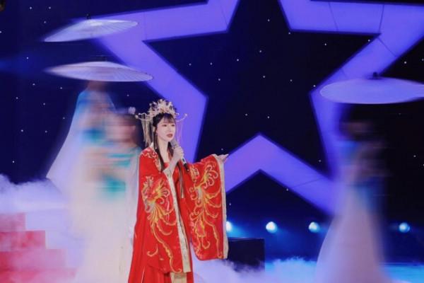 溫果希演技央視認證！仙女落淚引得主持人連連驚呼