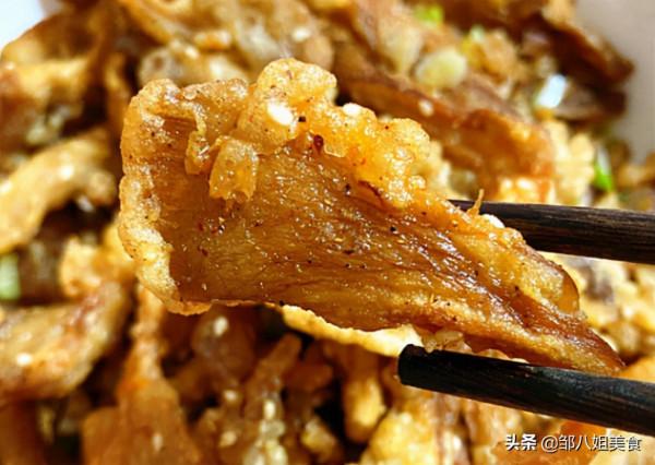 炸蘑菇，做好“4個步驟”，出鍋後酥脆不回軟，比吃肉都香