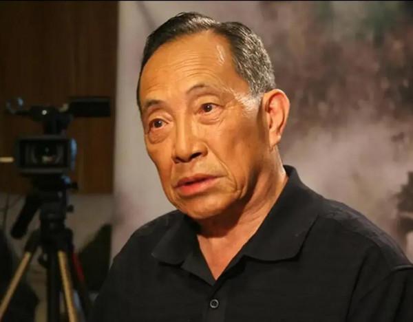 血淚：志願軍被俘後，在戰俘集中營領導反背叛愛國鬥爭，九死一生