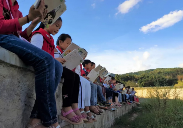 農村學生考大學是最佳出路嗎？老師的回答很扎心：考二本都很難