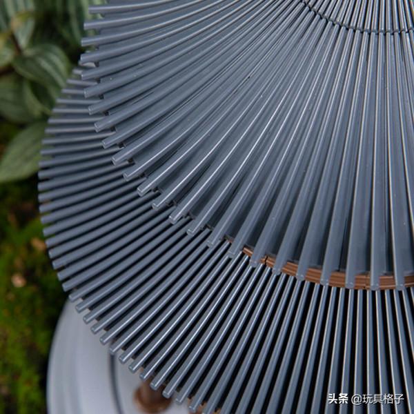 就在剛剛，小米有品上架了一款榫卯結構的積木產品-重簷亭，種草