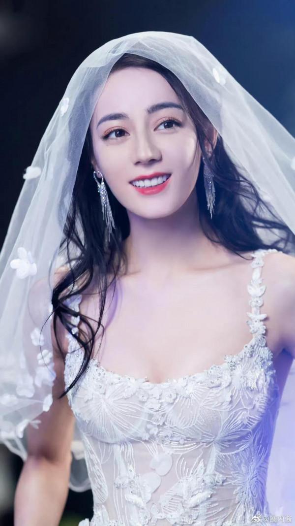 女明星婚紗禮服