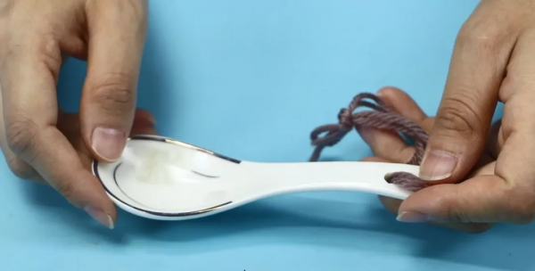 陶瓷勺子上為什麼會有一個小孔，到底有什麼作用？看完漲知識了