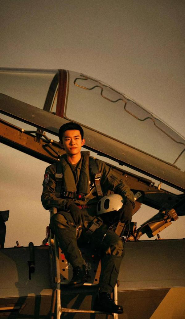 易烊千璽 看著可太有安全感了 ​​​ 易烊千璽 看著可太有安全感了 ​​​