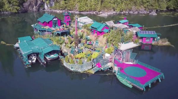 外國牛人自制人工小島，一住就是29年