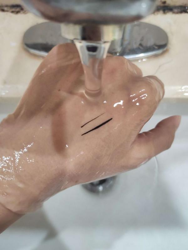 炒極好用又平價的兩支眼線筆