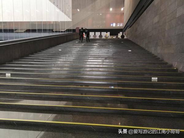 開啟廣東博物館之旅,首個重量級場館,是一堆美麗的會說話的石頭 開啟廣東博物館之旅,首個重量級場館,是一堆美麗的會說話的石頭