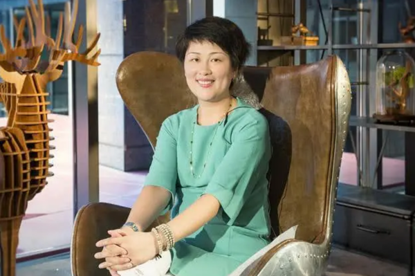 憑《少林寺》走紅&comma;嫁外國富商棄演從商&comma;&OpenCurlyDoubleQuote;牧羊女&rdquo;丁嵐如今怎樣了