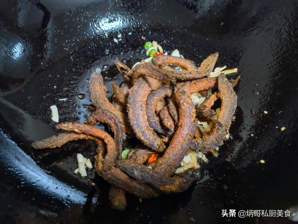 它是小溪裡的“精靈”,肉質細嫩,醃一醃入鍋一炸,外酥裡嫩忒香 它是小溪裡的“精靈”,肉質細嫩,醃一醃入鍋一炸,外酥裡嫩忒香