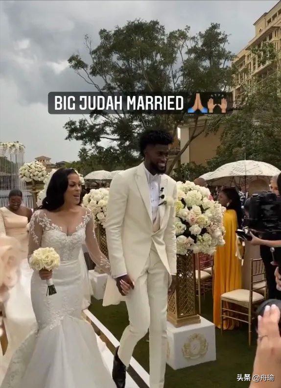 NBA日報:考神參加濃眉婚禮,進步最大球隊勇士,本西留隊可能大 NBA日報:考神參加濃眉婚禮,進步最大球隊勇士,本西留隊可能大