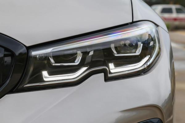 解讀寶馬325Li M運動曜夜套裝，配2&period;0T&plus;8AT，軸距2961mm，有多香？