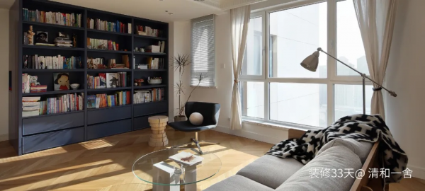 超棒採光+開放空間，誰不想有這麼個溫柔又有書香味的家呢？