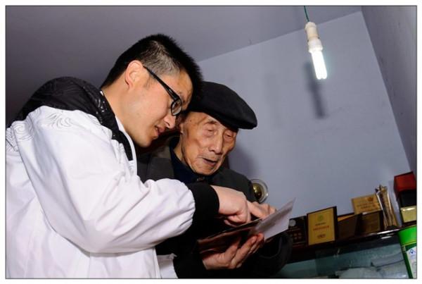 一泡尿，送走一名日本高階指揮官，中國老兵42年後才知自己立大功