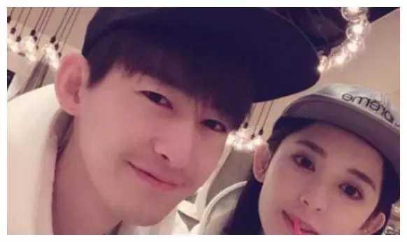 繼胡彥斌後,張翰新戀情也被坐實?全程為一女子做“專職司機” 繼胡彥斌後,張翰新戀情也被坐實?全程為一女子做“專職司機”