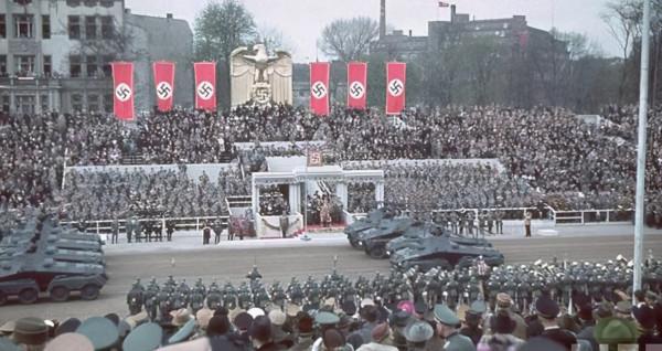 在戰場上損失4000人的步兵團，卻升級為裝甲師，成為德軍頭號王牌