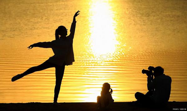 心理學：做好這三點，再抑鬱的人也會快樂起來