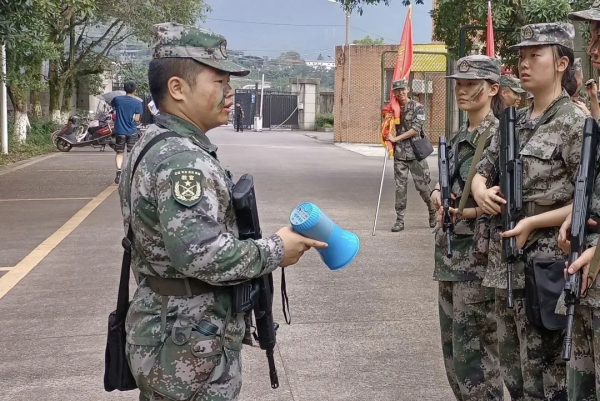 親歷中印衝突、執行特殊任務!四川12位學霸軍人:來自特種作戰旅、空軍、海軍 親歷中印衝突、執行特殊任務!四川12位學霸軍人:來自特種作戰旅、空軍、海軍
