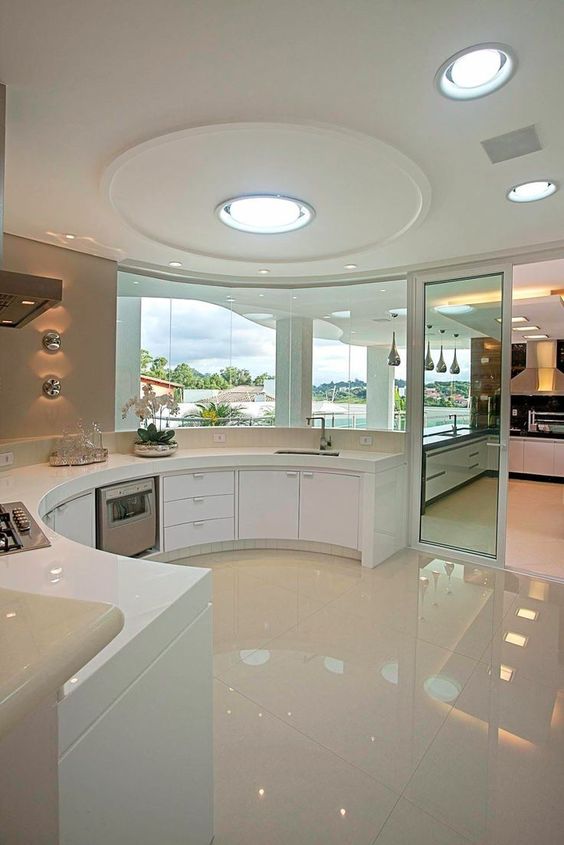 廚房佈局不止4種,現流行將灶臺、櫥櫃裝成半圓,一轉身就能洗炒 廚房佈局不止4種,現流行將灶臺、櫥櫃裝成半圓,一轉身就能洗炒