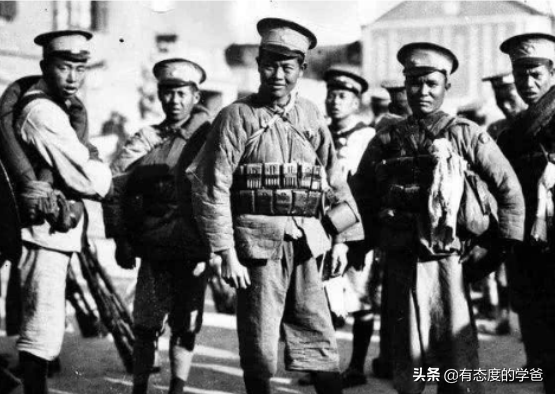 徐向前俘虜老上司嶽維峻,家屬送十萬大洋贖人,張國燾收錢撕票 徐向前俘虜老上司嶽維峻,家屬送十萬大洋贖人,張國燾收錢撕票