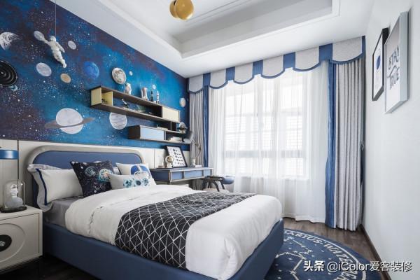 老房翻新:180㎡青花瓷之家,客廳用屏風隔出書房 老房翻新:180㎡青花瓷之家,客廳用屏風隔出書房