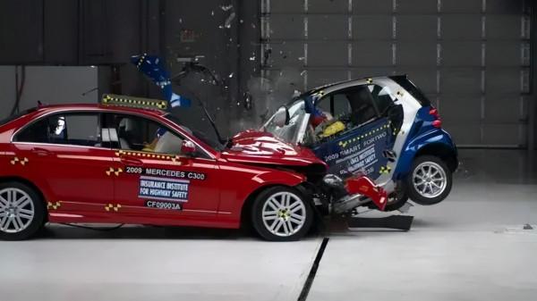 為什麼不建議你買10萬以下的電動車？