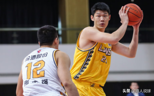 鐵血李慕豪撞翻浙江，無解胡金秋續命廣廈！CBA第11輪焦點人物