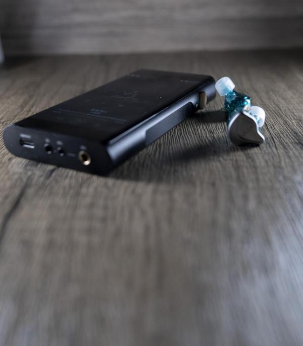 萬元靜電入耳VS百元靜電入耳,100倍的差價音質差這麼多嗎? 萬元靜電入耳VS百元靜電入耳,100倍的差價音質差這麼多嗎?