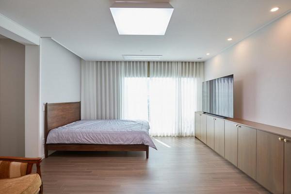 180㎡少買軟裝，看起來“家徒四壁”的韓式裝修，實際上明亮不俗