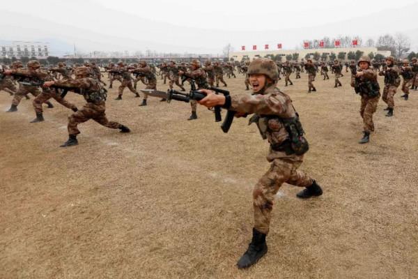 解放軍臨汾旅，火力令美國步兵旅望塵莫及，最強步兵旅名副其實