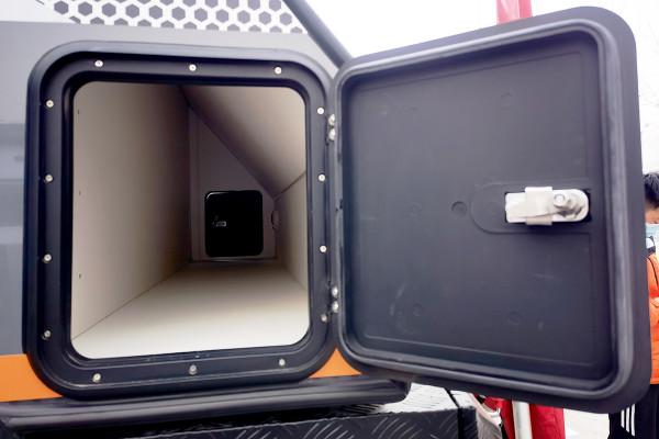 五星級拖掛房車！雙軸獨立懸掛＋乾溼分離衛生間，科斯大黑牛拖掛