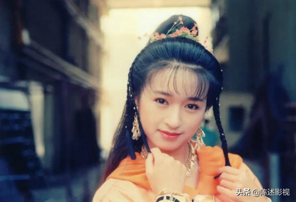 26年前的古裝劇,17位女演員,人均絕色,竟找不到一個醜的 26年前的古裝劇,17位女演員,人均絕色,竟找不到一個醜的