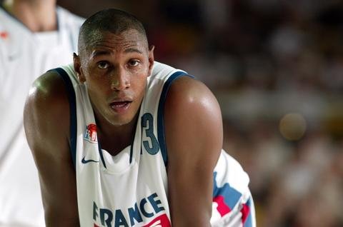 法國“魔術師”——迪奧 法國“魔術師”——迪奧